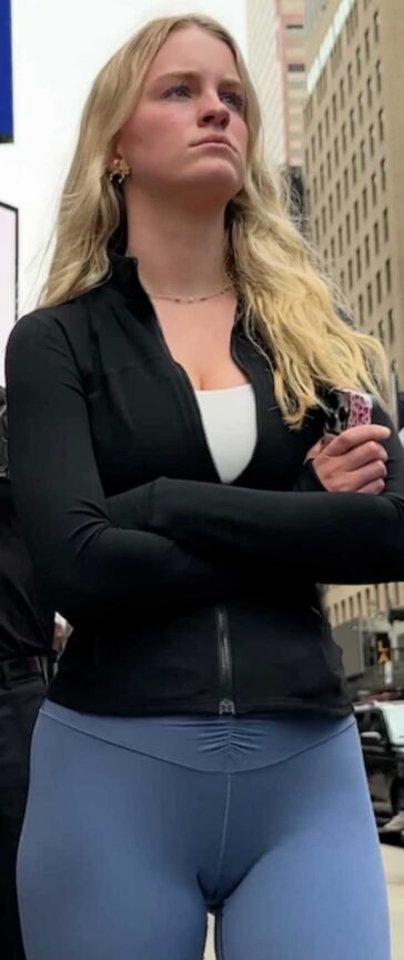 Blue Leggings Blonde Candid Cameltoe