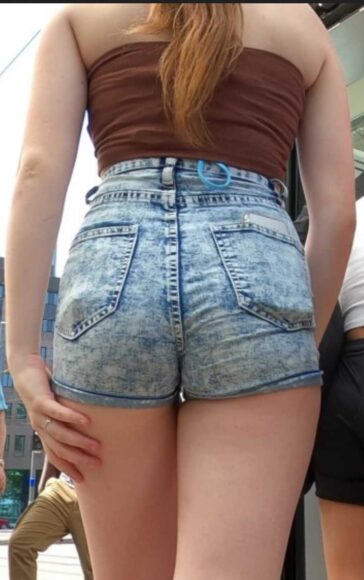 Teen ass creepshot in denim shorts